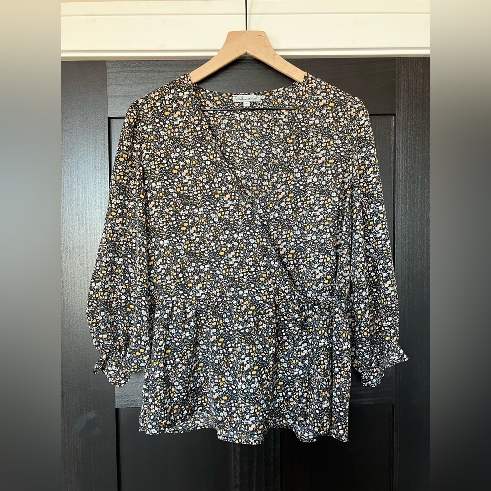 Wishlist Floral Print Women's Top - Black and White